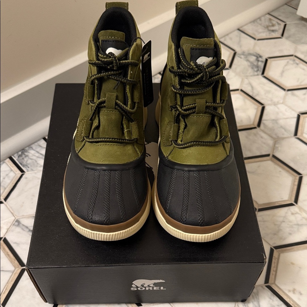 Sorel Women’s Olive and Black Rain Boots